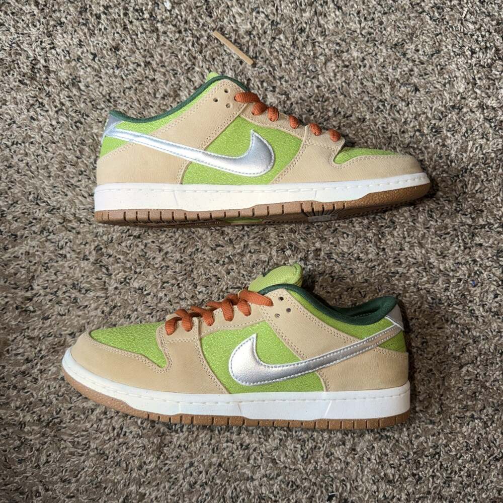 Nike SB Dunk Low Escargot Size 9